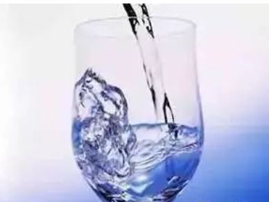喝白酒還一口悶？這才是專業的品酒方式！